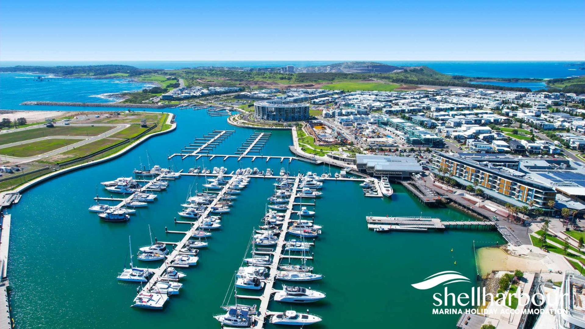 Nautilus View - Luxury Marina Getaway Apartment *